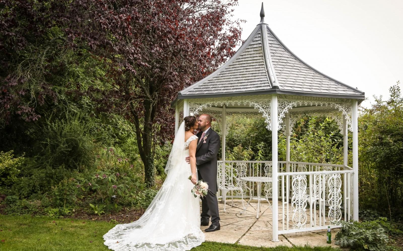 Twirly Girl Photography Real Wedding Photographer Devizes Wiltshire The Great Tythe Barn Tetbury Gloucestershire venue gardens