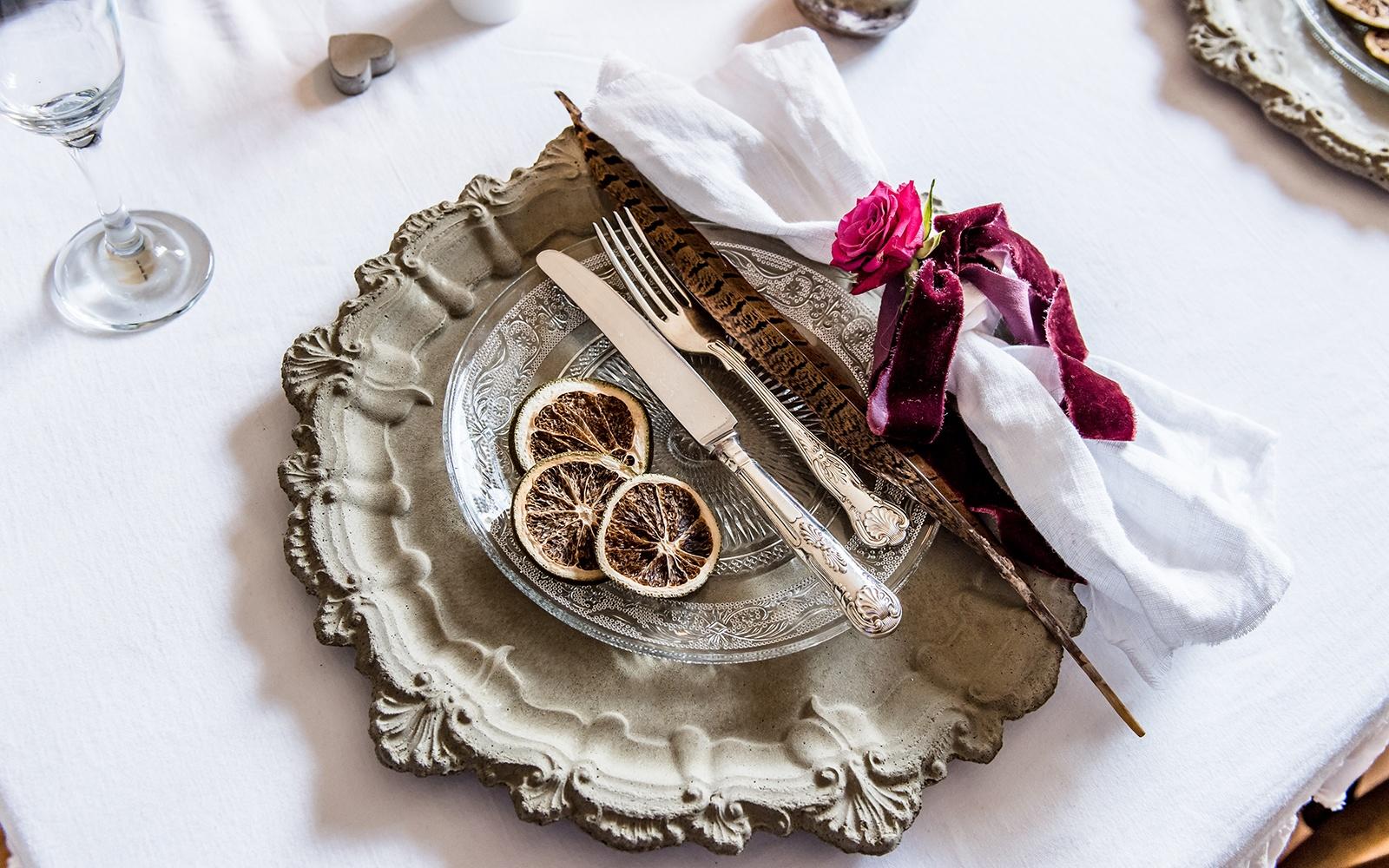 Cotswold winter wedding place setting table decor dried fruit