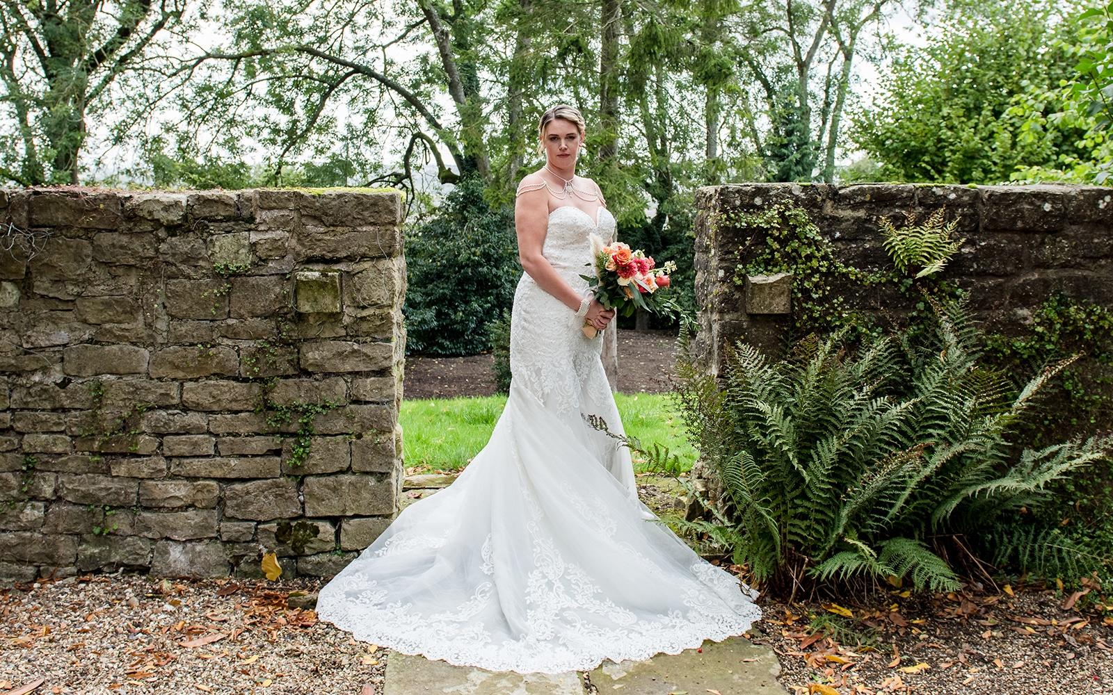 Whitewed Directory real weddings and ideas styled shoot Wroughton House near Swindon Capture Every Moment Photography Cotswold photographers Make Up By Carissa Cirencester based makeup artist cruelty free table settings wedding decor and styling