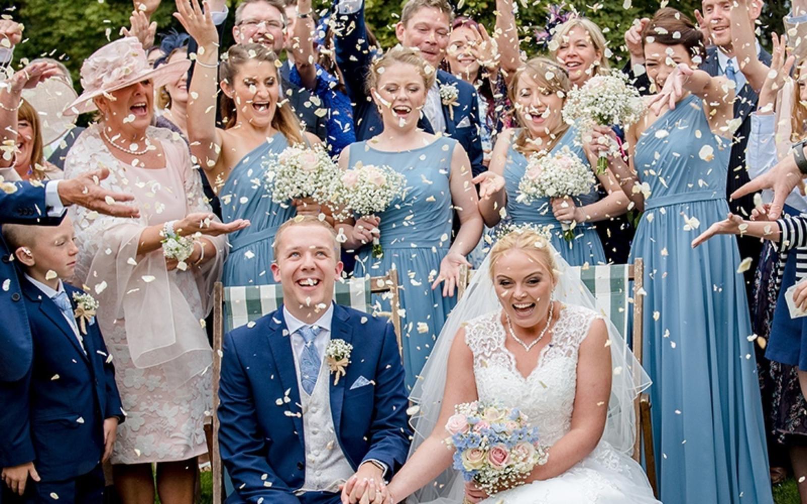 Real Wedding:Aaron & Hannah at The Hare & Hounds Tetbury