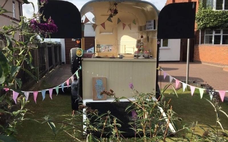 Wiltshire based The Brownie Box wedding brownies for your dessert from a converted horse trailer