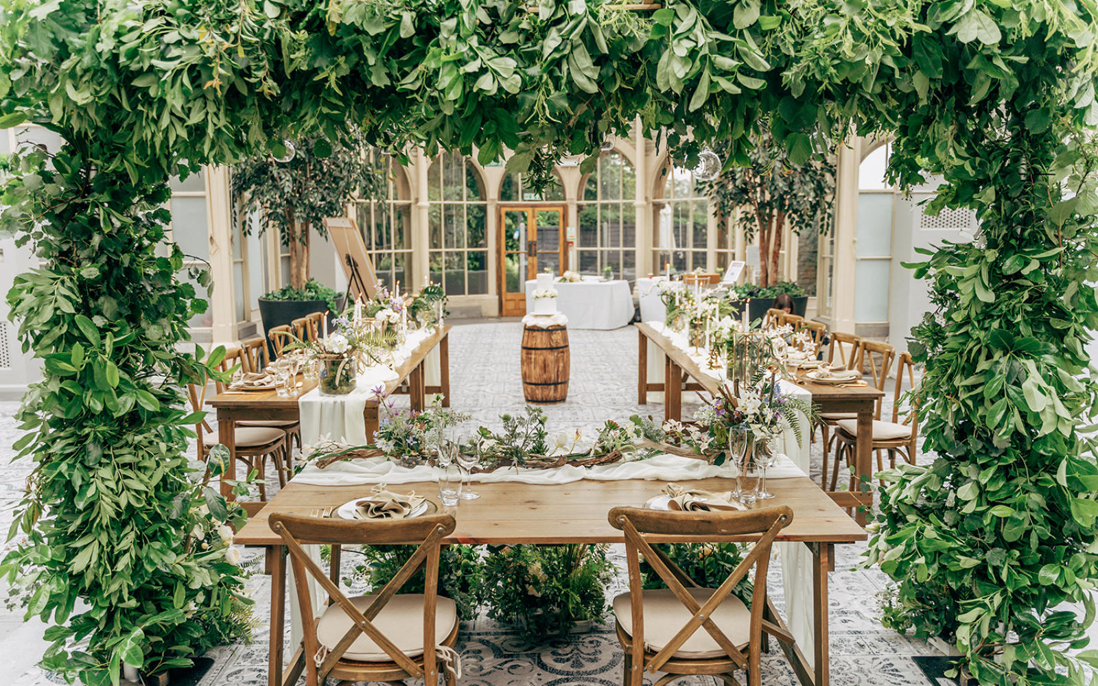 De&#039;Vere Tortworth Court Styled Shoot