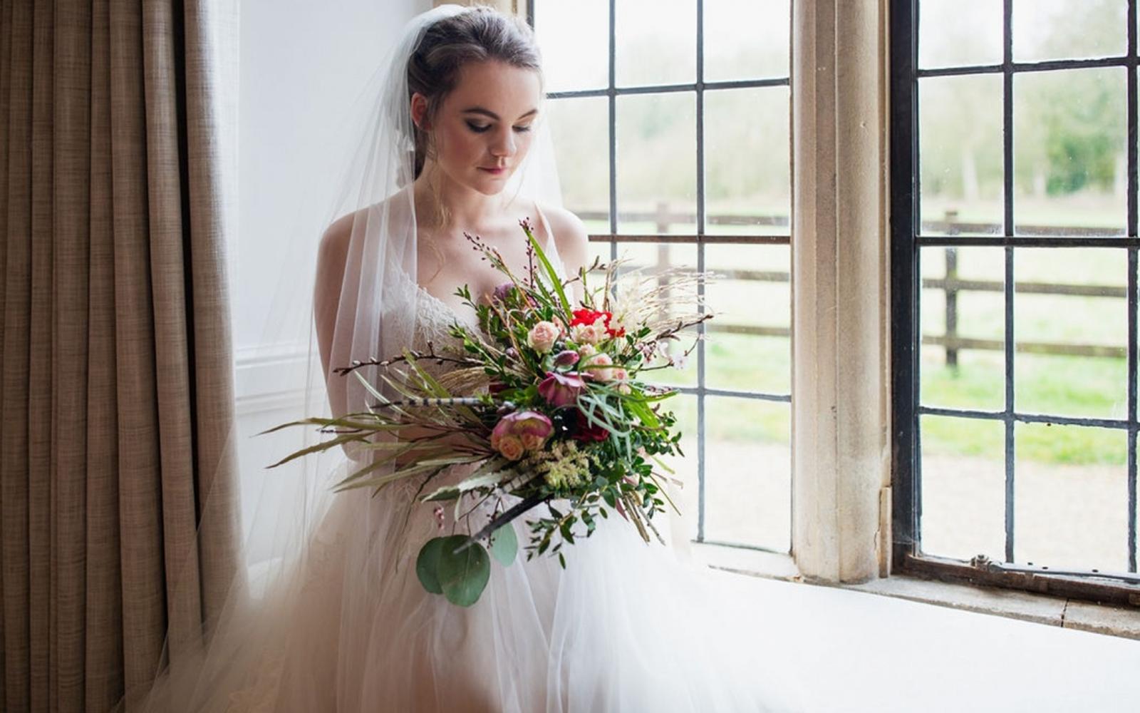 Long veil bridal accessories