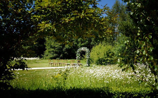 Wrag Barn intimate small outdoor wedding ceremony venue English country garden Highworth Wiltshire