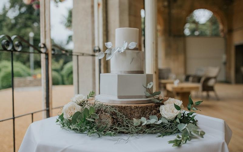 Meet Frost & Crumb, one of our finalists in The Whitewed Directory Awards!