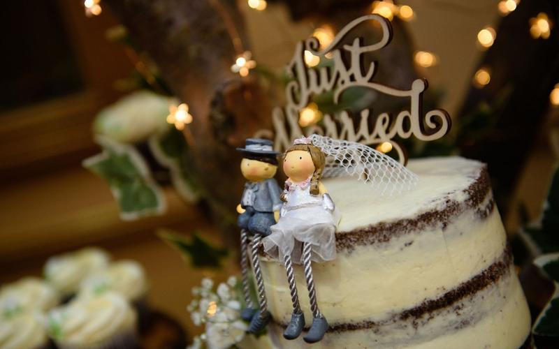Fay's Fairy Cakes | Vetted Wedding Cake Designer