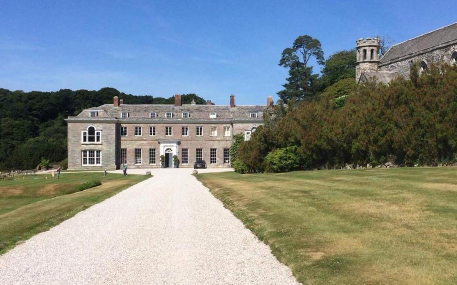 Real Wedding: Emma & Luke at Boconnoc House, Cornwall