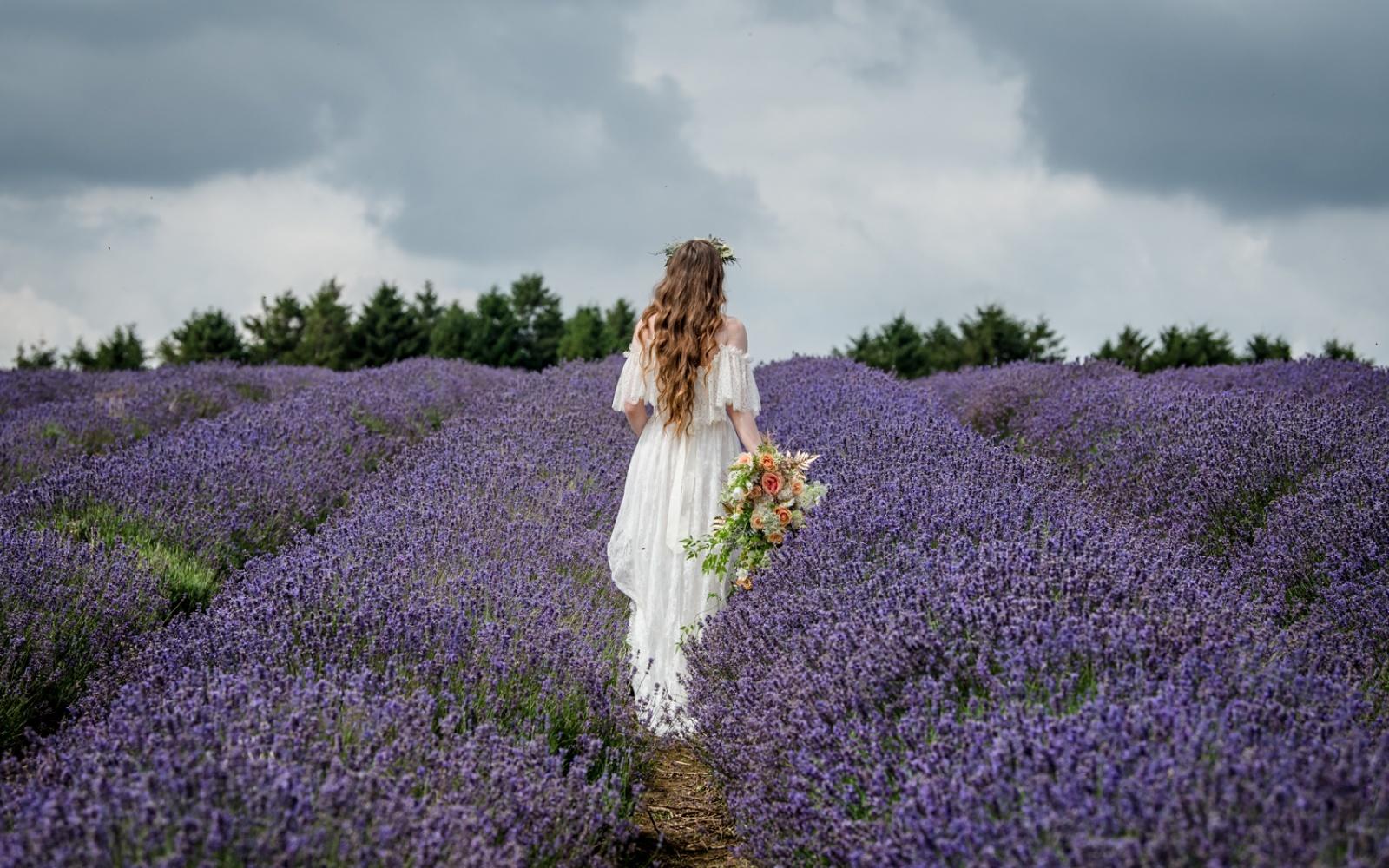 Styled Shoot ideas inspiration Capture Every Moment Make Up by Carissa Wendy House Flowers Willoughby Wolf lavender fields Snowshill soft boho