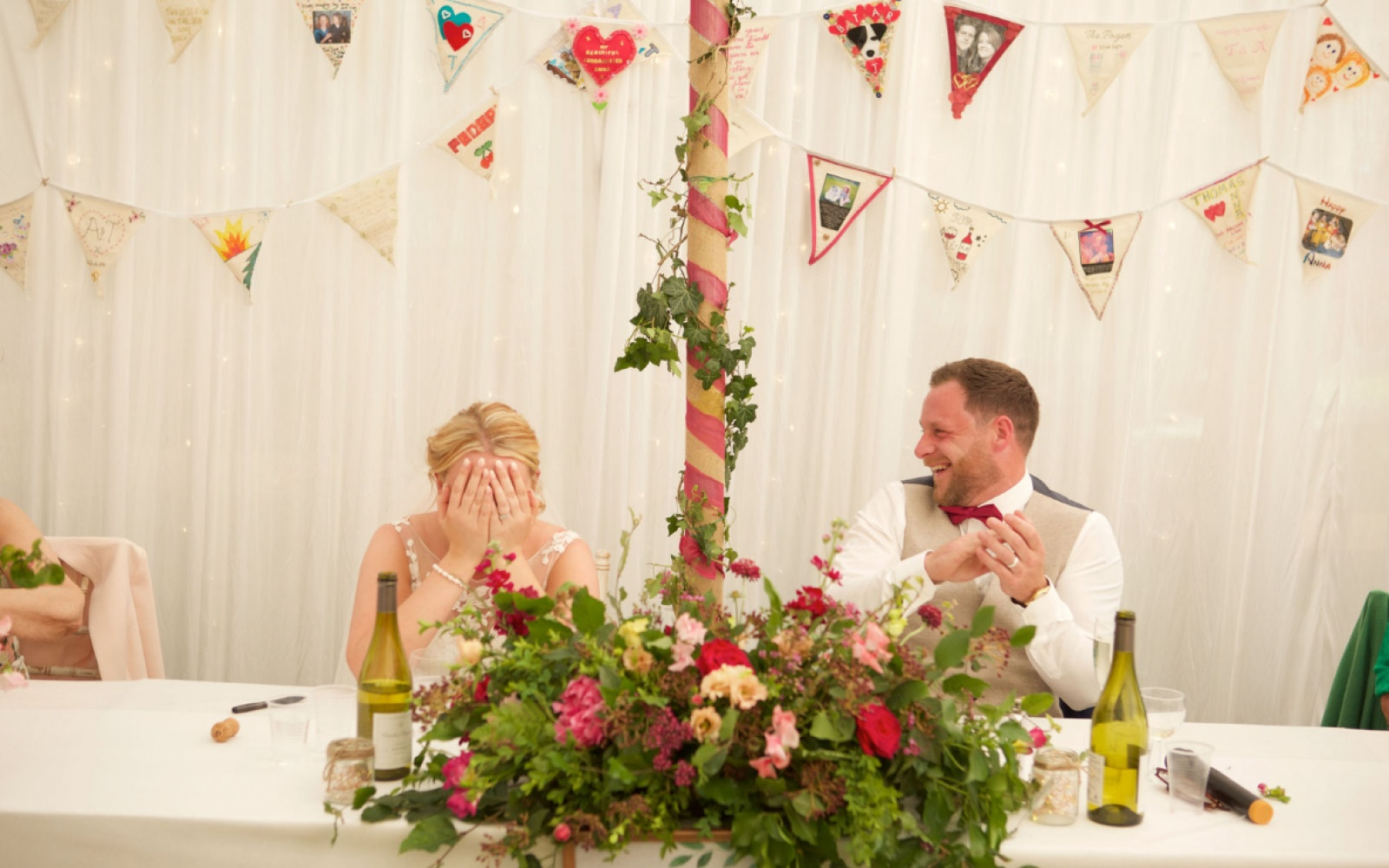 Hibiscus and Hodge Devizes Wiltshire florist Real Wedding marquee Seend Cleeve topt able floral display