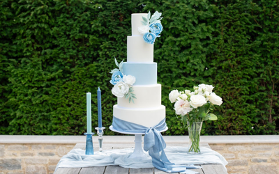 Wedding Cakes & Desserts