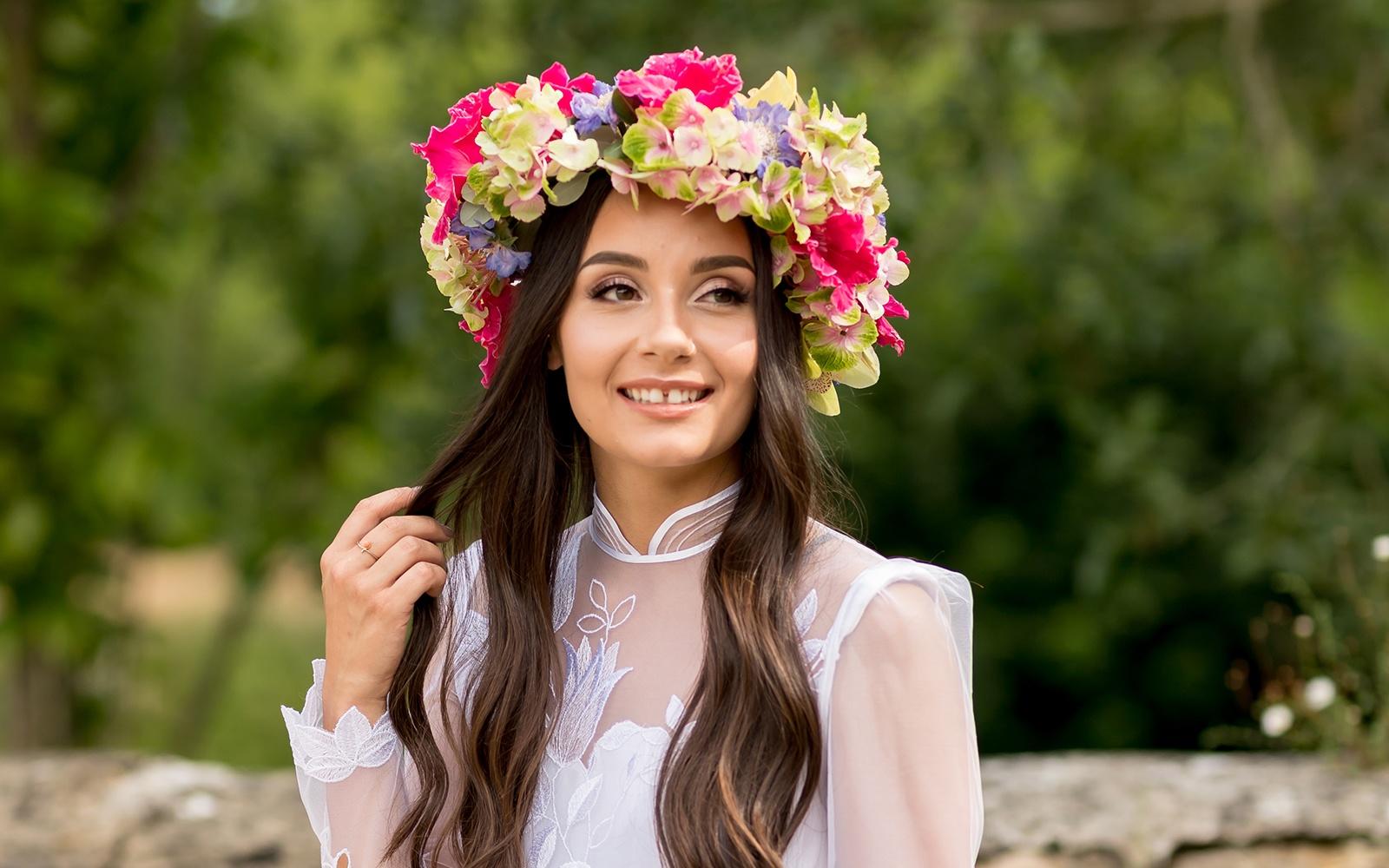 Whitewed Directory real wedding inspiration styled shoot by Copper & Blossom Wiltshire photographer oxfam dress eco friendly