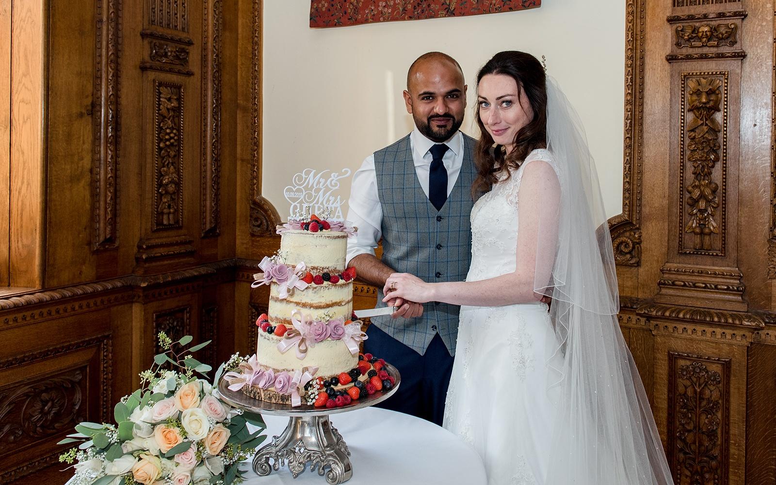 Capture Every Moment Real Wedding Manor by the Lake Cotswolds Traditional English Cake Cutting
