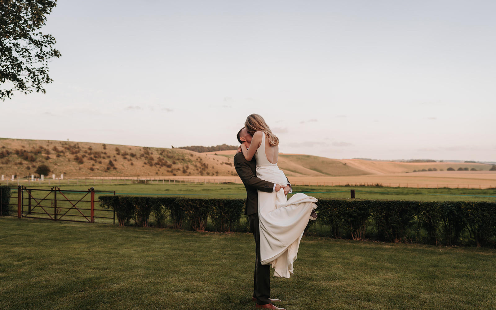 Lauren & Arthur's beautiful wedding at The Ridgeway Barns, Wiltshire