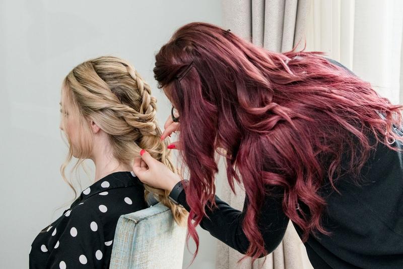 January supplier of the month Whitewed directory blog Vik's Hairdressing Swindon Wiltshire Gloucestershire Cotswold mobile hairdresser wedding hair stylist bridal loose fishtail plait