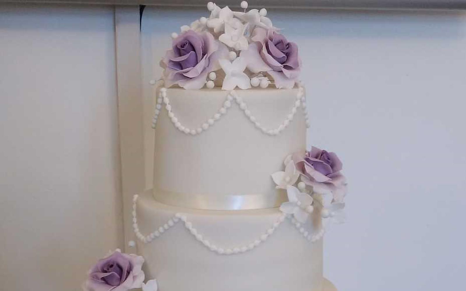 Kat & Adam at Stanton Manor - Cake by Cakeoholix image 1