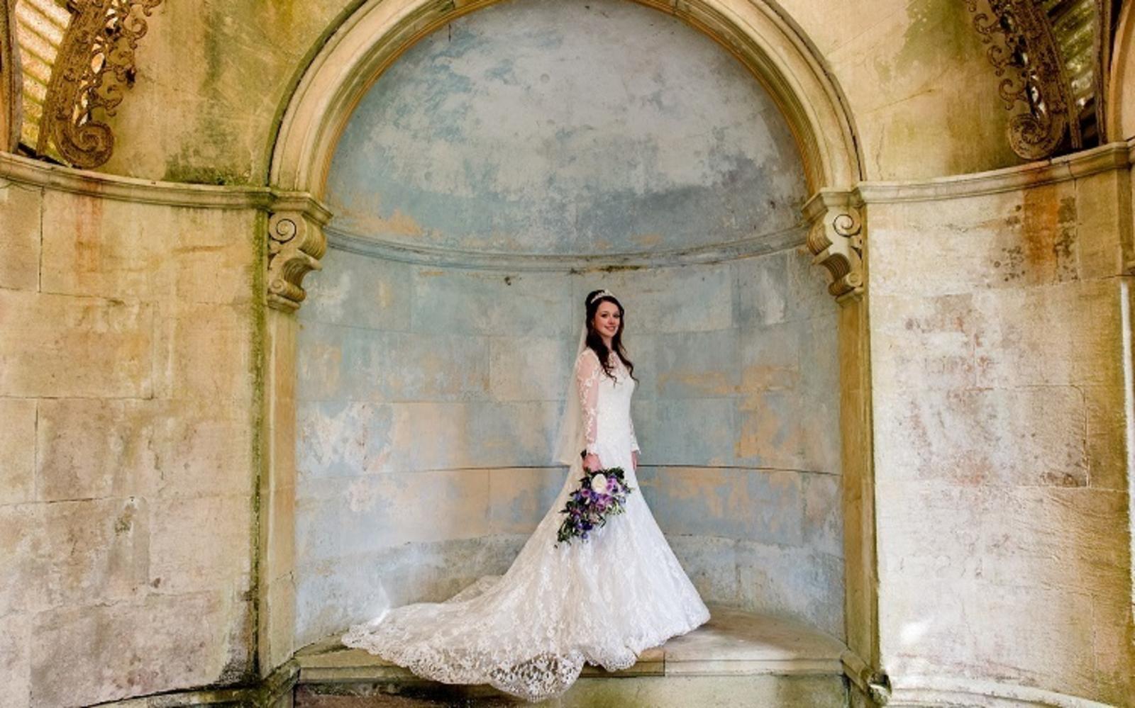 Real Wedding: Ruth & Mark at Westonbirt School