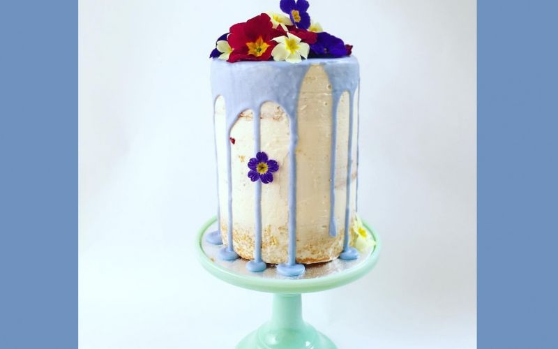 Whitewed Directory Approved Cake Designer Forget Me Not Bakery Swindon Wiltshire buttercream real flowers