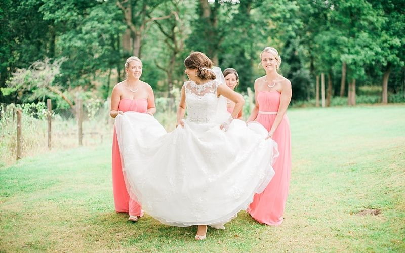 The Whitewed Directory from the professionals blog ten top tips for planning your wedding day Rachel Jane Photography bridal party coral bridesmaid dresses