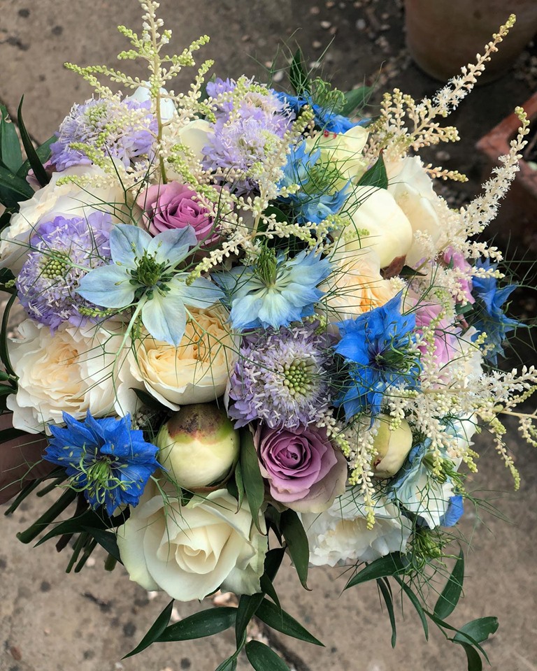 The Whitewed Directory from the professionals blog ten top tips for planning your wedding day bridal bouquet