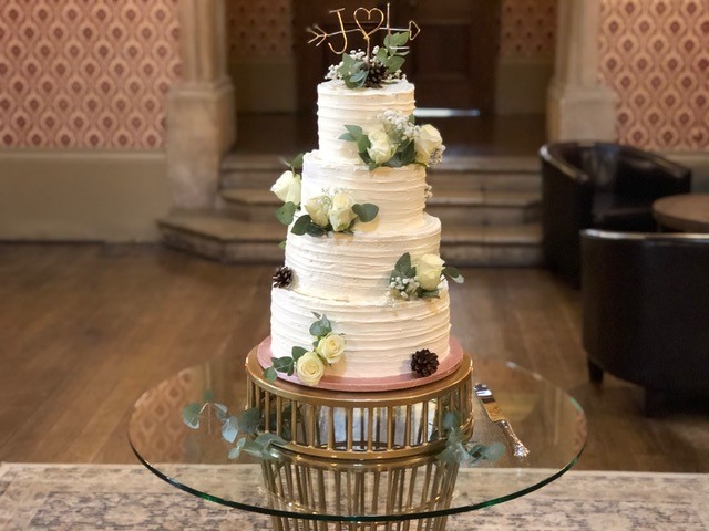 The Whitewed Directory from the professionals blog lets talk cake wedding suppliers cakemakers Cakes by Mrs F Hannah Culley's Cakes Kimmi's Cakes display Grittleton House