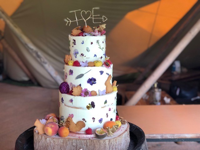 The Whitewed Directory from the professionals blog lets talk cake wedding suppliers cakemakers semi naked cake with buttercream edible flowers fresh fruit