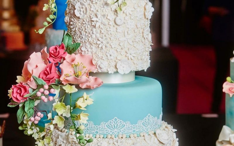 The Whitewed Directory from the professionals blog lets talk cake wedding suppliers cakemakers Cakes by Mrs F Hannah Culley's Cakes Kimmi's Cakes sugar craft flowers fully iced wedding cake