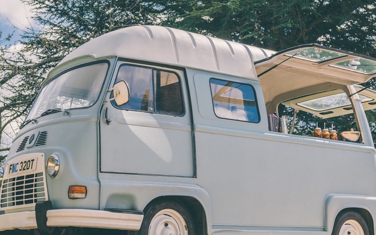 Find your Caterer or Mobile Bar on The Whitewed Directory