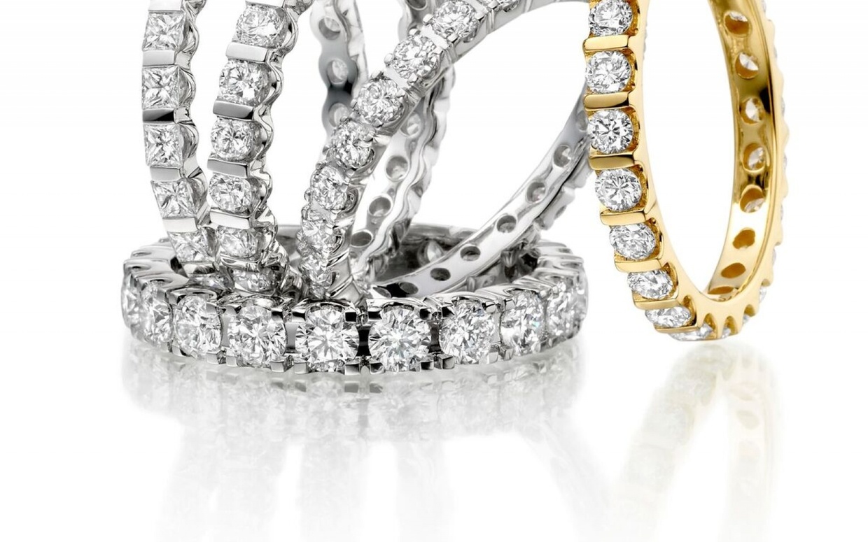 Holly Robinson Jewellery | Vetted Wedding Jewellery Designer