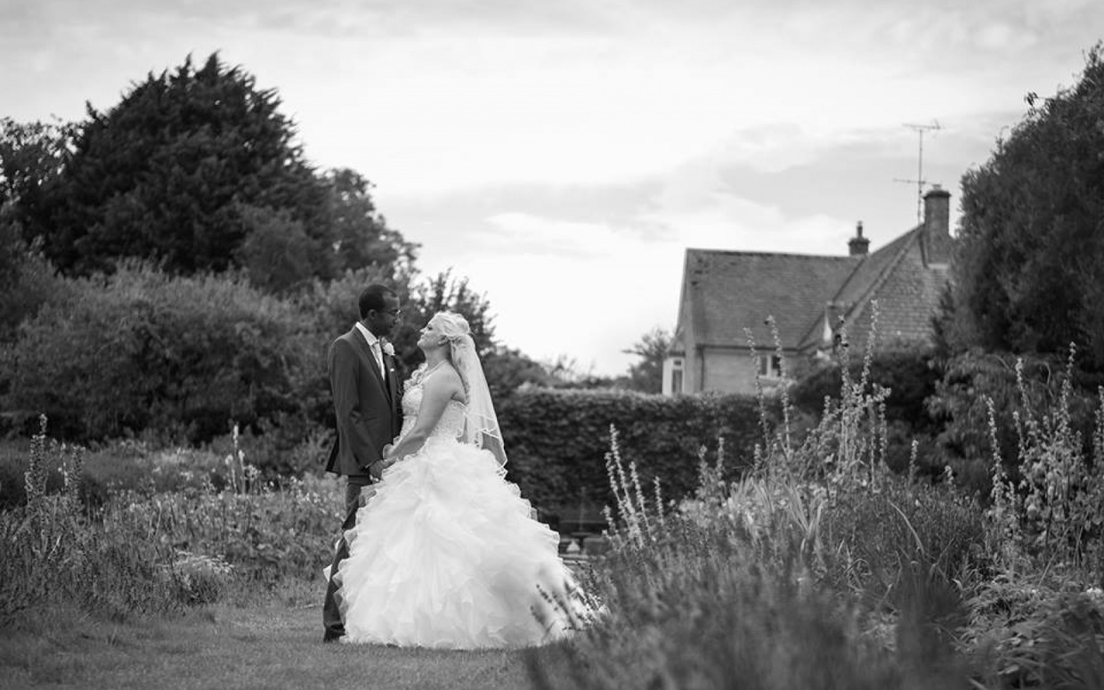 Strike A Pose Photography Live on Directory wedding photographer Westbury Wiltshire bride and groom